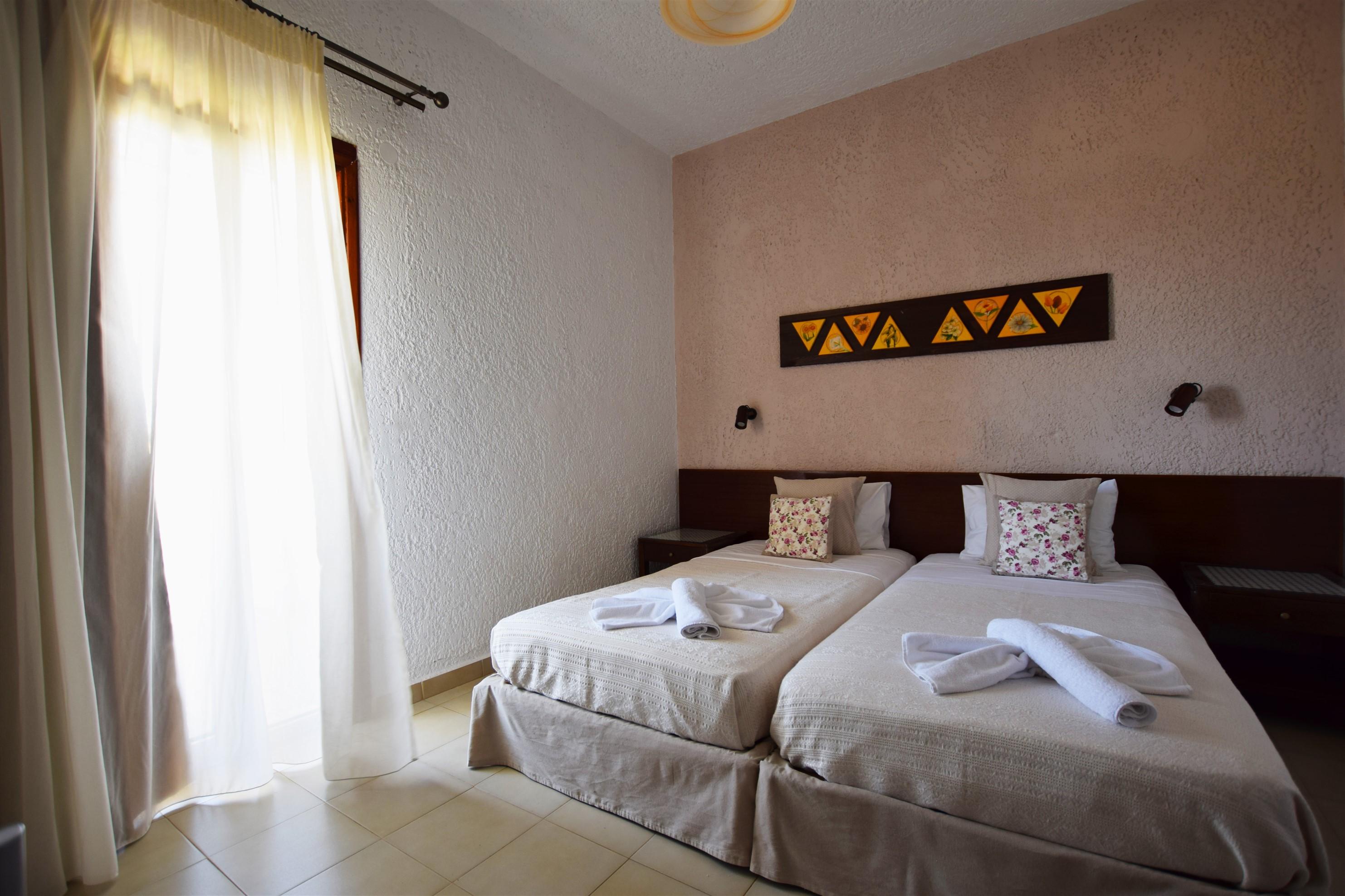 Altis Hotel ماليا المظهر الخارجي الصورة