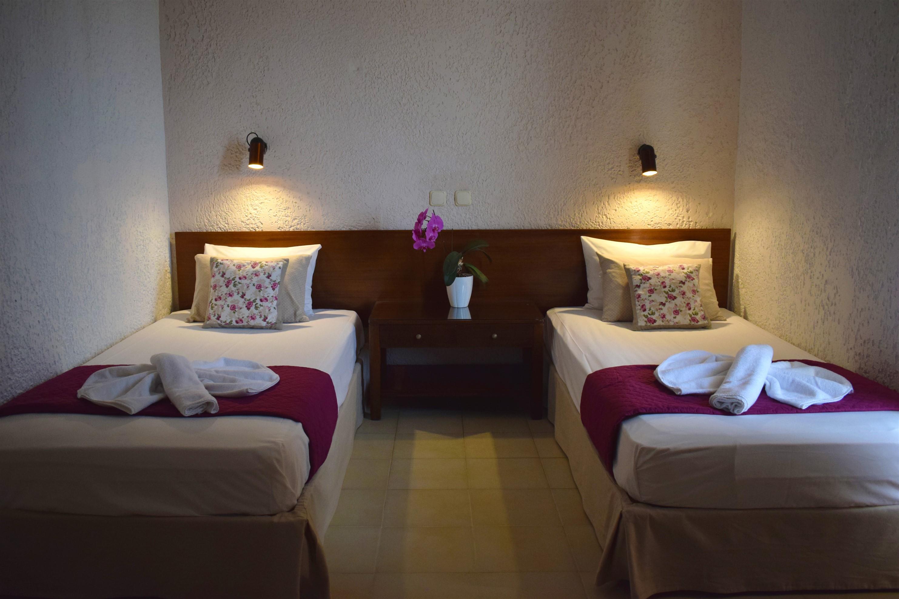 Altis Hotel ماليا المظهر الخارجي الصورة