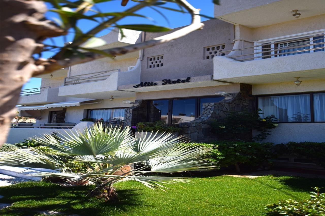 Altis Hotel ماليا المظهر الخارجي الصورة