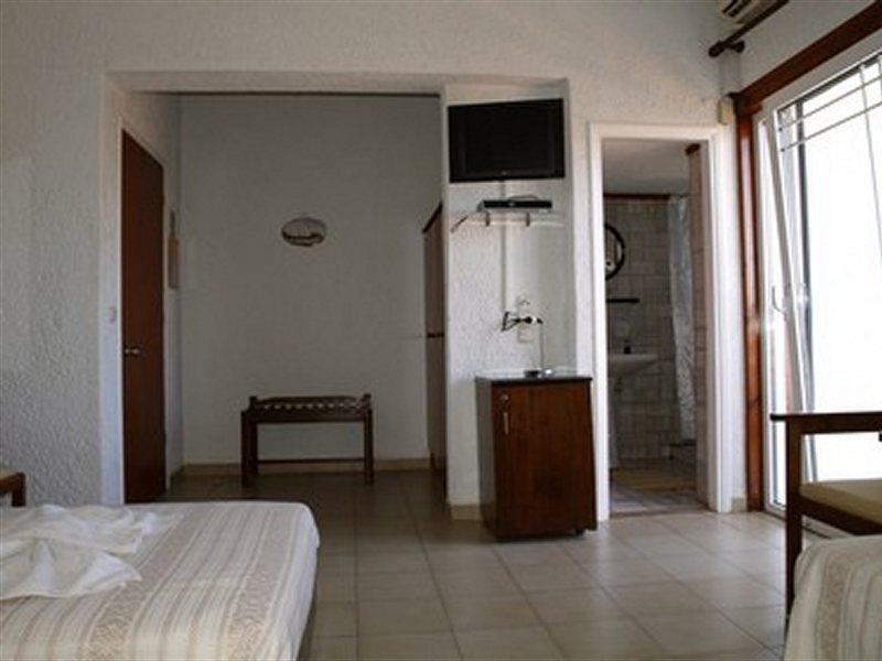 Altis Hotel ماليا المظهر الخارجي الصورة