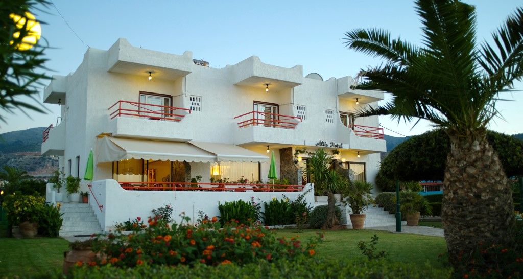 Altis Hotel ماليا المظهر الخارجي الصورة