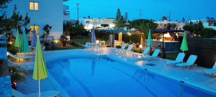 Altis Hotel ماليا المظهر الخارجي الصورة